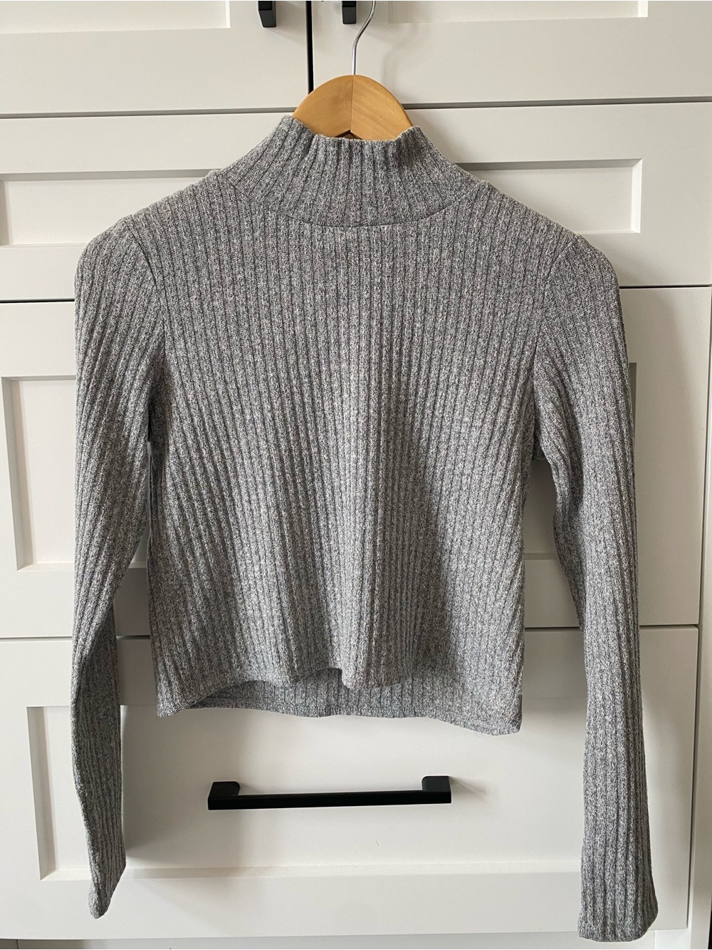 Aritzia Ribbed Turtleneck Sweater — Heather Gray